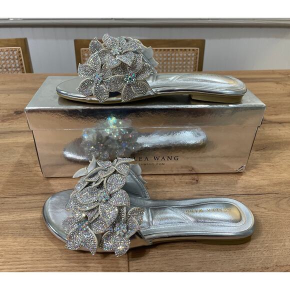 Azalea Wang Women's Estelle Paislee Flower Slide Sandals Silver Size 7 NIB - Picture 5 of 14